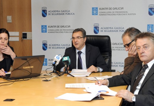 A Academia Galega de Seguridade Pública pechou o ano 2014 impartindo máis de 300 cursos e 8.500 horas lectivas